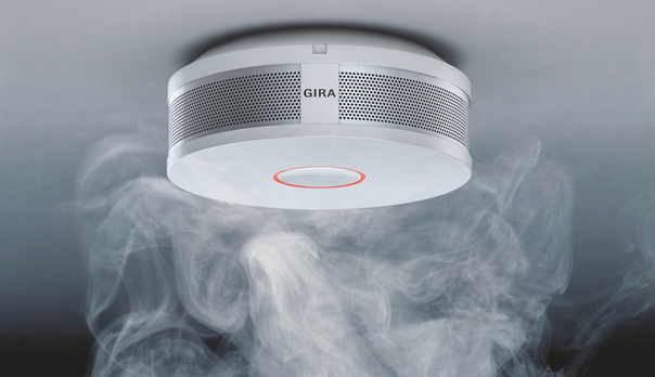 Met de rookmelders van Gira wordt veiligheid in huis gegarandeerd